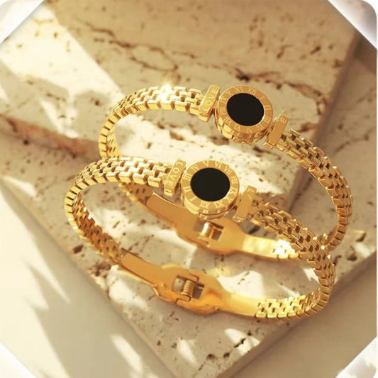 Luxury Gold-Plated Roman Dial "LOVE" Bracelet Set