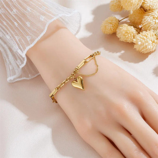 Chic Gold-Plated Heart Charm Bracelet