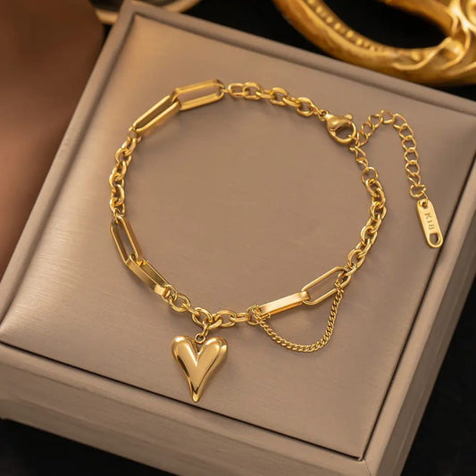 Chic Gold-Plated Heart Charm Bracelet