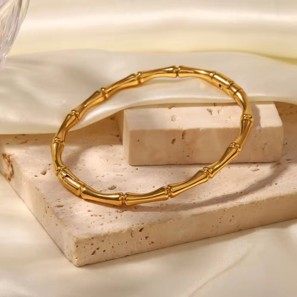 Elegant Gold Bamboo-Style Bangle Bracelet