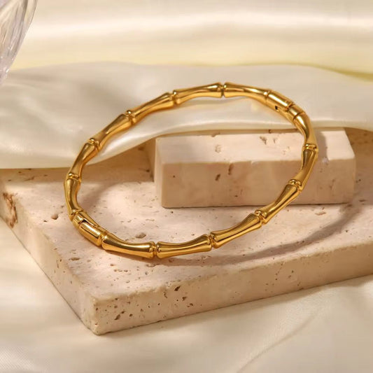 Elegant Gold Bamboo-Style Bangle Bracelet