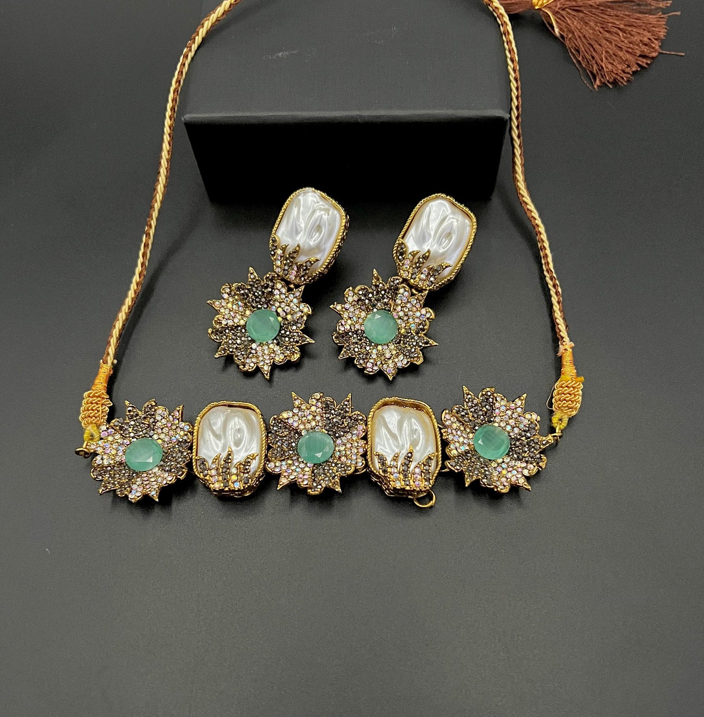 Green Crystal & Pearl Floral Choker Set