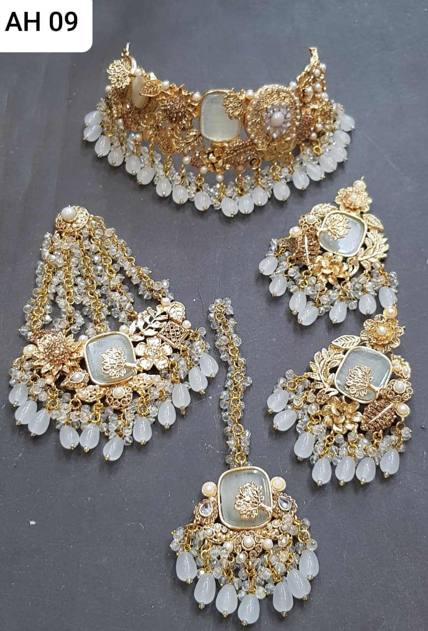 Royal Kundan Pearl Choker Jewelry Set